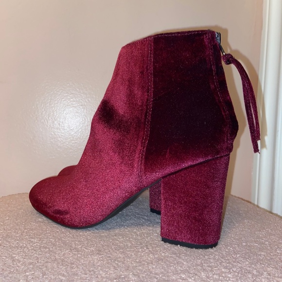 Steve Madden Suede Burgundy Bootie Heels - Picture 4 of 4